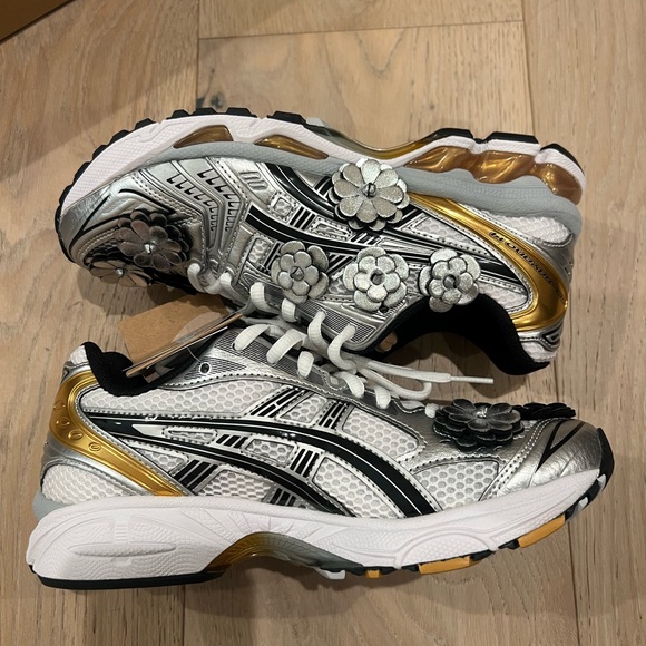Cecilie Bahnsen x Asics SILVER FLOWER APPLIQUE GEL-KAYANO - Picture 3 of 9